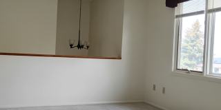 1621 Stuart St Gallery 5