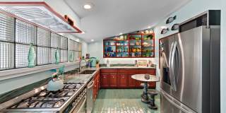 Ever dreamed of living under the sea?! Gallery 10