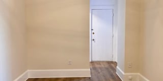 230 1/2 W Walnut St Gallery 8