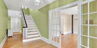 121 KENSINGTON Avenue Gallery 3