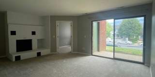 Large first floor condo for rent! 1034-3 Blue Ridge Dr. Gallery 9