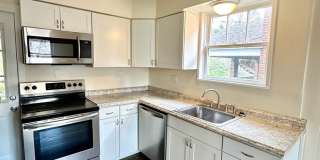 2 Bed 1 Bath home in Beechview - Close to Downtown, Public Transit - Available June Gallery 8
