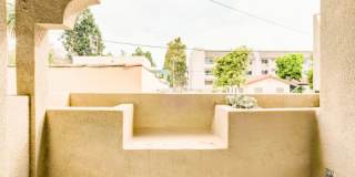 Portland Place: 2370 Portland Street - Three Bedrooms Near USC! Gallery 17