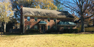 Newly painted 4BD/2.5BA Home in Germantown with a Huge Bonus Room! Fenced in Back Yard. Gallery 1