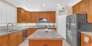 19500 SW 39th Ct Gallery 30