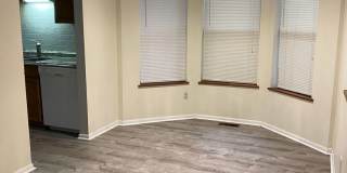 3 Bedroom Town-home Unit Close by The U of M! Available September 2026 Gallery 1