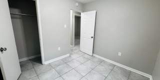 3433 Hollywood Street (3 Bed/1 Bath) Gallery 24