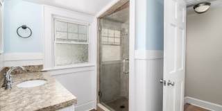 25 Maplewood Avenue Gallery 21
