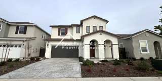 Newer Elk Grove 4bd/3.5ba Home near Big Horn & Poppyridge Rd Gallery 1