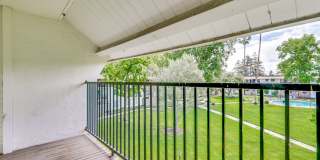 Top Floor Unit - Balcony - Elevator Access - Community Pool & Tennis Court Gallery 32