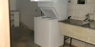 Two Bd - One Ba  close to Clark Park Gallery 14