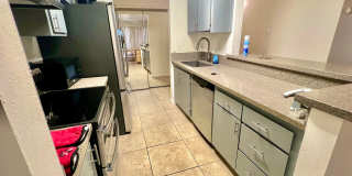 2B2B - Prime Westlake Location Spacious Corner-unit Condo Gallery 6