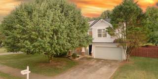 **BE THE LUCKY ONE TO LIVE IN THIS UPDATED NASHVILLE/ BELLEVUE HOME** Gallery 1