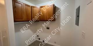 Move-In Bonus! 3 Bed - 2 Bath Twin Home Gallery 9