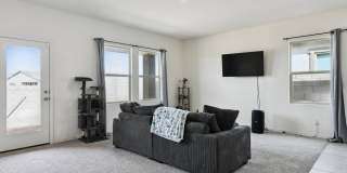 Charming 3BR House in Tolleson Gallery 5