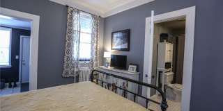 17 Russell Street Gallery 11