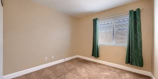 Beautifully Updated 3 Bedroom Home with Designer Kitchen & Cozy Fireplace Gallery 19