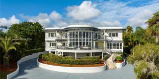 2827 S Indian River Dr Gallery 1