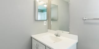 Hickory View Gallery 27