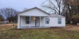 3 bed 1 bath Home - Fenced Yard Gallery 1