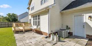 Spacious 4BR/2.5 Bath in the Jacksonville Commons Area Gallery 24