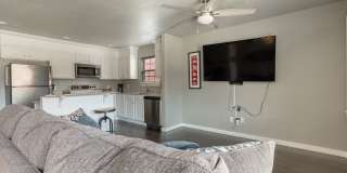 Fully Furnished Condo!!  3 bedroom 2.5 bath minutes from the U of A!!!! Gallery 5