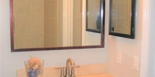 Beautiful Updated Two Story Townhouse In GREAT LOCATION Gallery 29