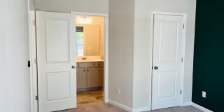 Stunning 3 bedroom, 3.5 bathroom townhome located on the Newnan LINC! MUST SEE! Stunning 3 bedroom, 3.5 bathroom townhome located on the Newnan LINC! MUST SEE! Gallery 5