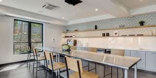 3200 Washington Gallery 13