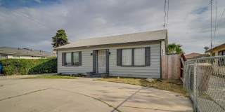 Spacious 3BD/1BA in Bakersfield! Gallery 1