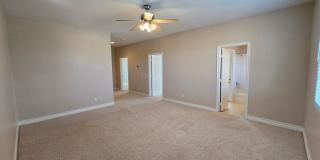 An Amazing NW Home! Over 3300 sq ft w/ pool & spa! Must see! Gallery 24