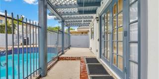 18102 Hatteras Gallery 33