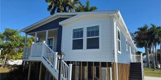 101 Oak Lane Gallery 1