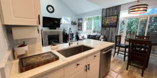 Lovely 2Bd + 2.5Ba in Beaverton!! Minutes Away From Nike! New Roof, Fence, Paint and Additional Bonus Room!! Gallery 12