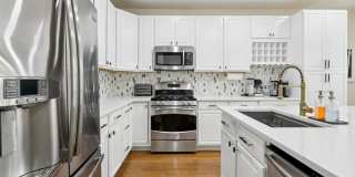 273 ROSLYN CT Gallery 11