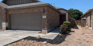 Walk to Historic Gruene / Fridge / Gas Cooking / Fenced in yard / CISD * 2 weeks free rent off the first full month* Walk to Historic Gruene / Fridge / Gas Cooking / Fenced in yard / CISD * 2 weeks free rent off the first full month* Gallery 1