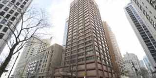 Incredible 1b1b in downtown Streeterville prime location Gallery 1