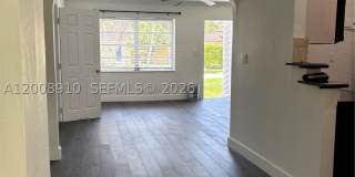 1422 Wiley St Gallery 13
