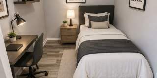 Bright, Newly Renovated 3-Bedroom Rowhome with Backyard Gallery 13