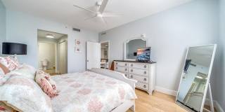 250 NE 3rd Avenue Gallery 18
