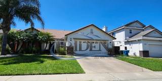 3-bedroom 2-bath home with den located in Edgewater Gallery 1