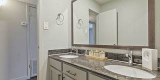 Verde Apartments Gallery 35