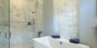 ** YOU WANT LUXURY AT ITS FINEST**ABSOLUTELY STUNNING ENTERTAINMENT 4\5 MOORINGS HOME ** Gallery 75