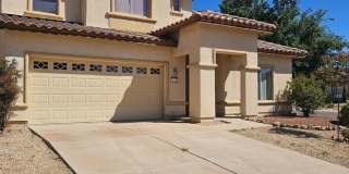LARGE HOME CLOSE TO CANYON VISTA! Gallery 1