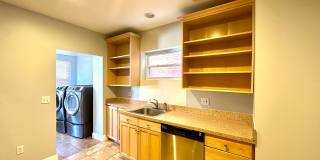 Charming 3 Bedroom/2.5 Bathroom Townhome in Hampden! Gallery 9