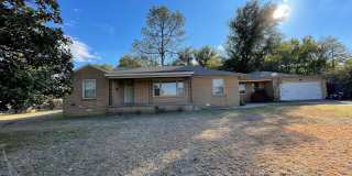 1004 Cottonwood Gallery 1