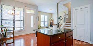 Room in 3 Bedroom Townhome at Steel Yard Ct Gallery 8