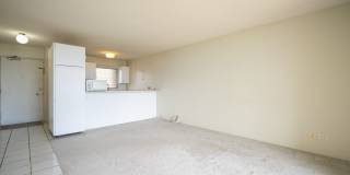 $3,000 / 2 Bed / 2 Bath / 2 Parking – Colonnade on The Green Gallery 8