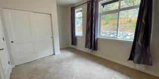 Like-New Beardslee Townhouse... Gallery 20