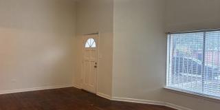 1021 S Alamo Gallery 16